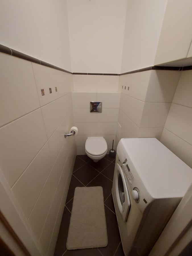 Wygodny Przestronny Apartament Janowskie Blonia רומיה מראה חיצוני תמונה